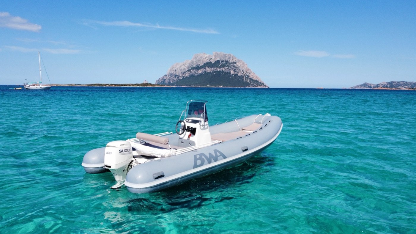 Gommone BWA 6.5m — Olbia, Isola di Tavolara, Sardegna