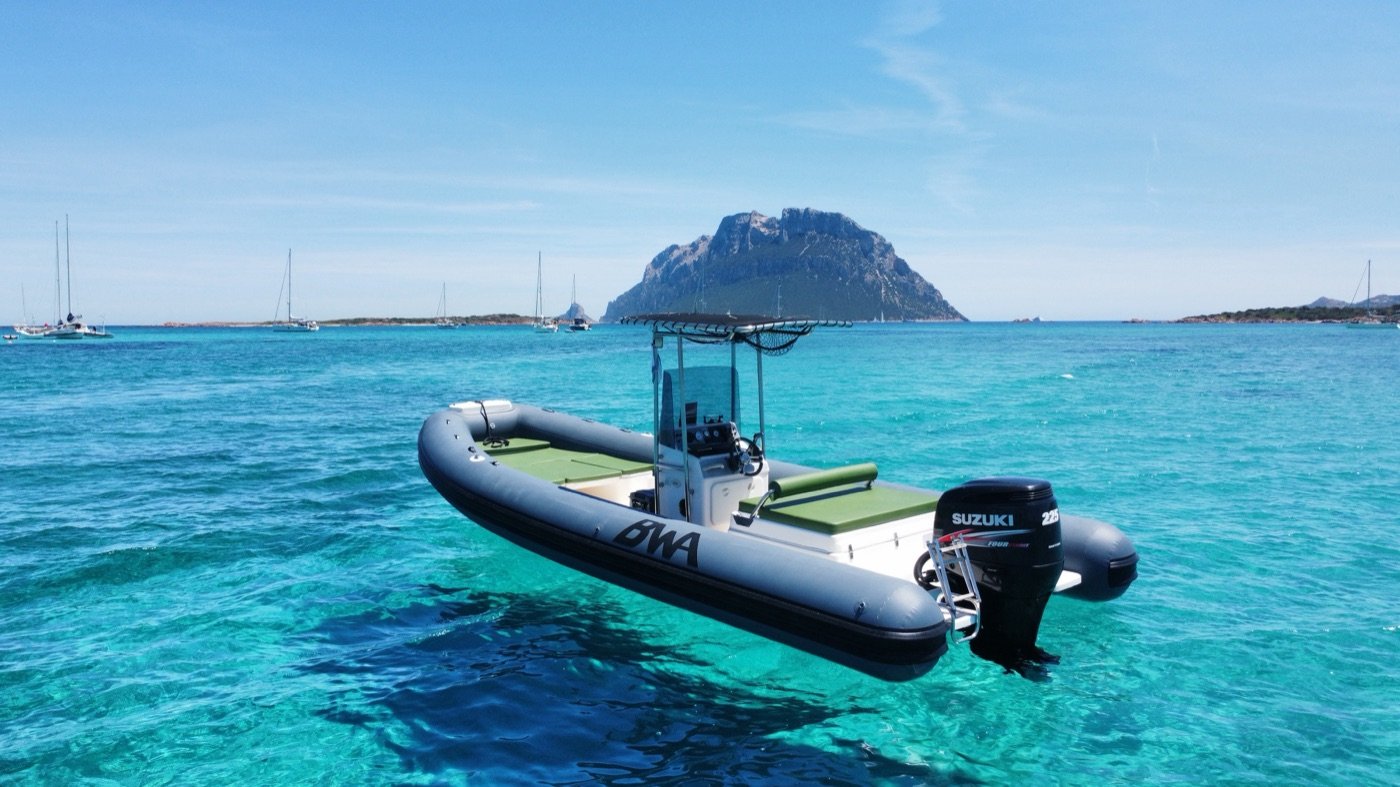 Gommone BWA 7.5m 225HP — Olbia, Isola di Tavolara, Sardegna